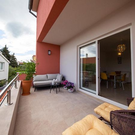 Apartments Leonarda Murter Bagian luar foto