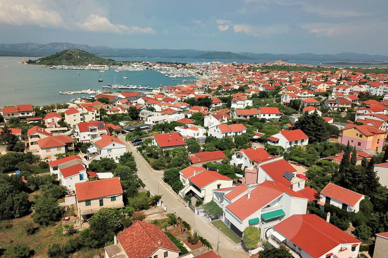 Apartments Leonarda Murter Bagian luar foto