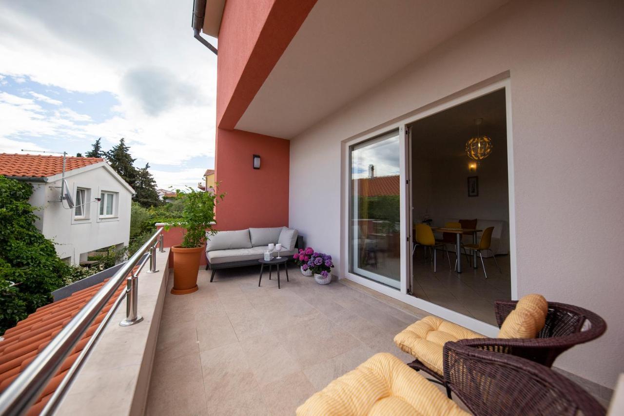 Apartments Leonarda Murter Bagian luar foto