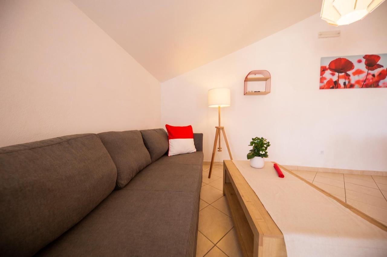 Apartments Leonarda Murter Bagian luar foto