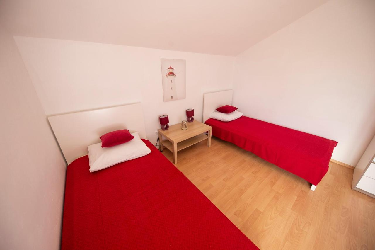 Apartments Leonarda Murter Bagian luar foto